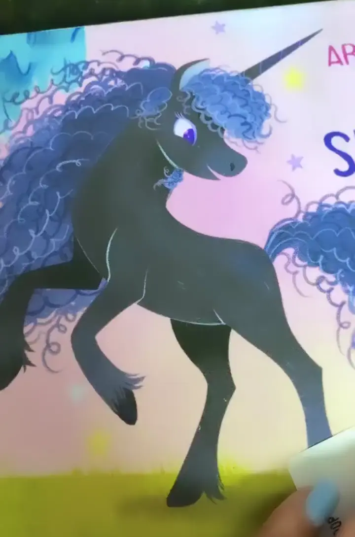 Video of Layla, the Last Black Unicorn box courtesy of @misselgendy on Instagram